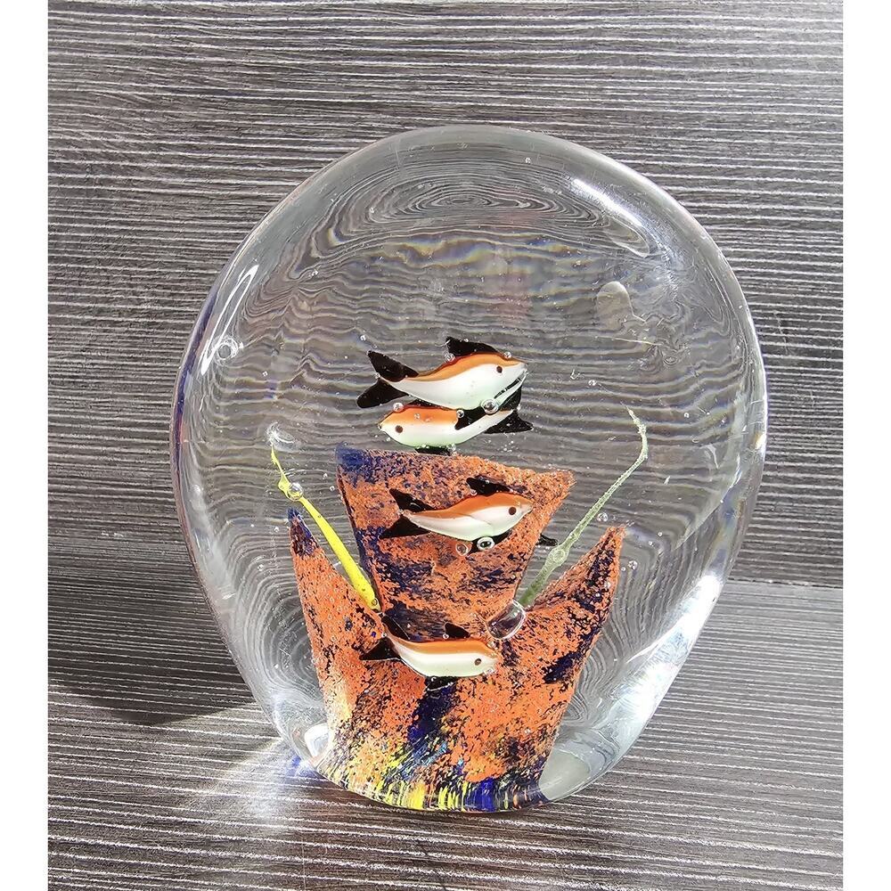Murano Style - Art Glass Aquarium Fish Paper Weight With Clam Shell Shape